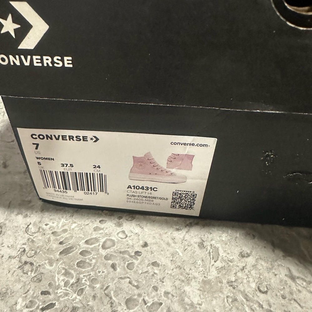 Converse Chuck Taylor All StarLift HighTop Platform Sneaker authentic/brand new - Picture 11 of 11